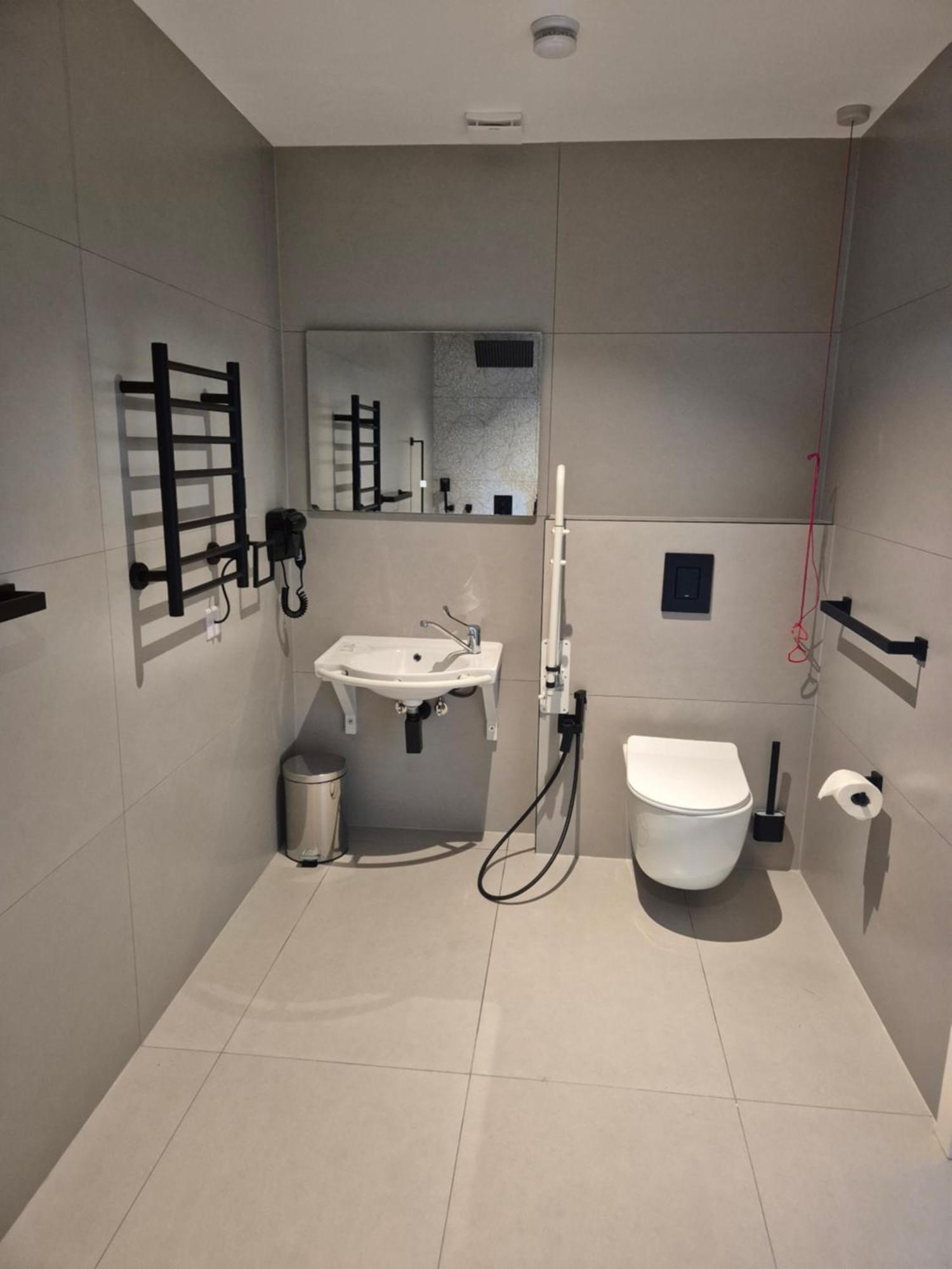 Rosemay Hotel Near London Heathrow Airport เฮส์ ภายนอก รูปภาพ