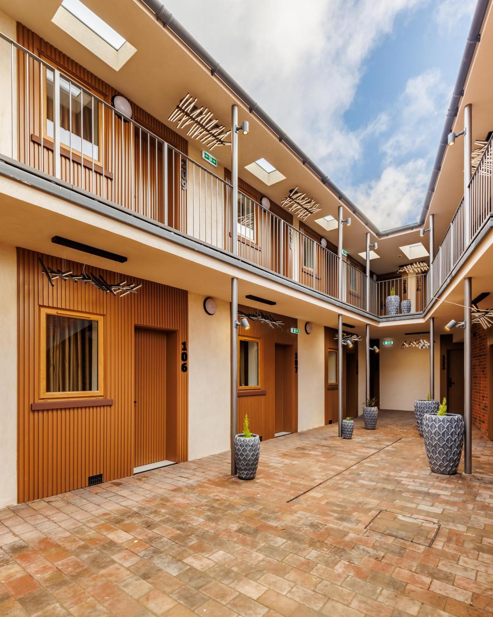 Rosemay Hotel Near London Heathrow Airport เฮส์ ภายนอก รูปภาพ
