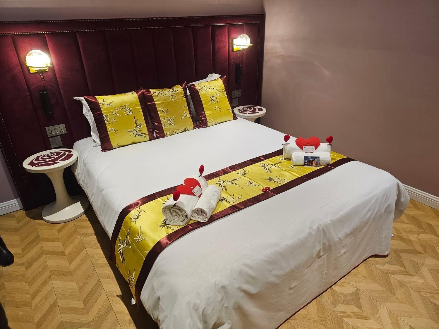 Rosemay Hotel Near London Heathrow Airport เฮส์ ภายนอก รูปภาพ