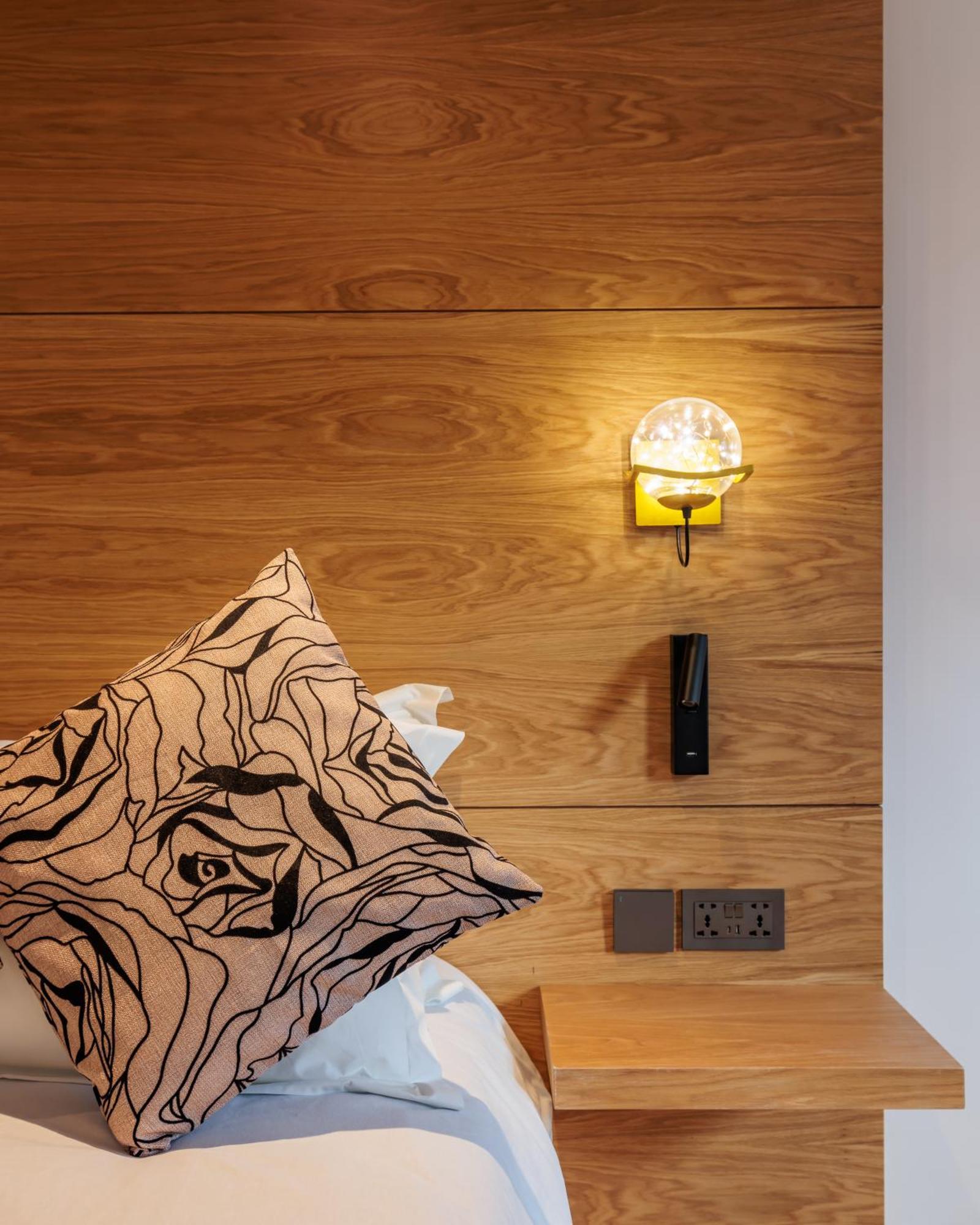 Rosemay Hotel Near London Heathrow Airport เฮส์ ภายนอก รูปภาพ